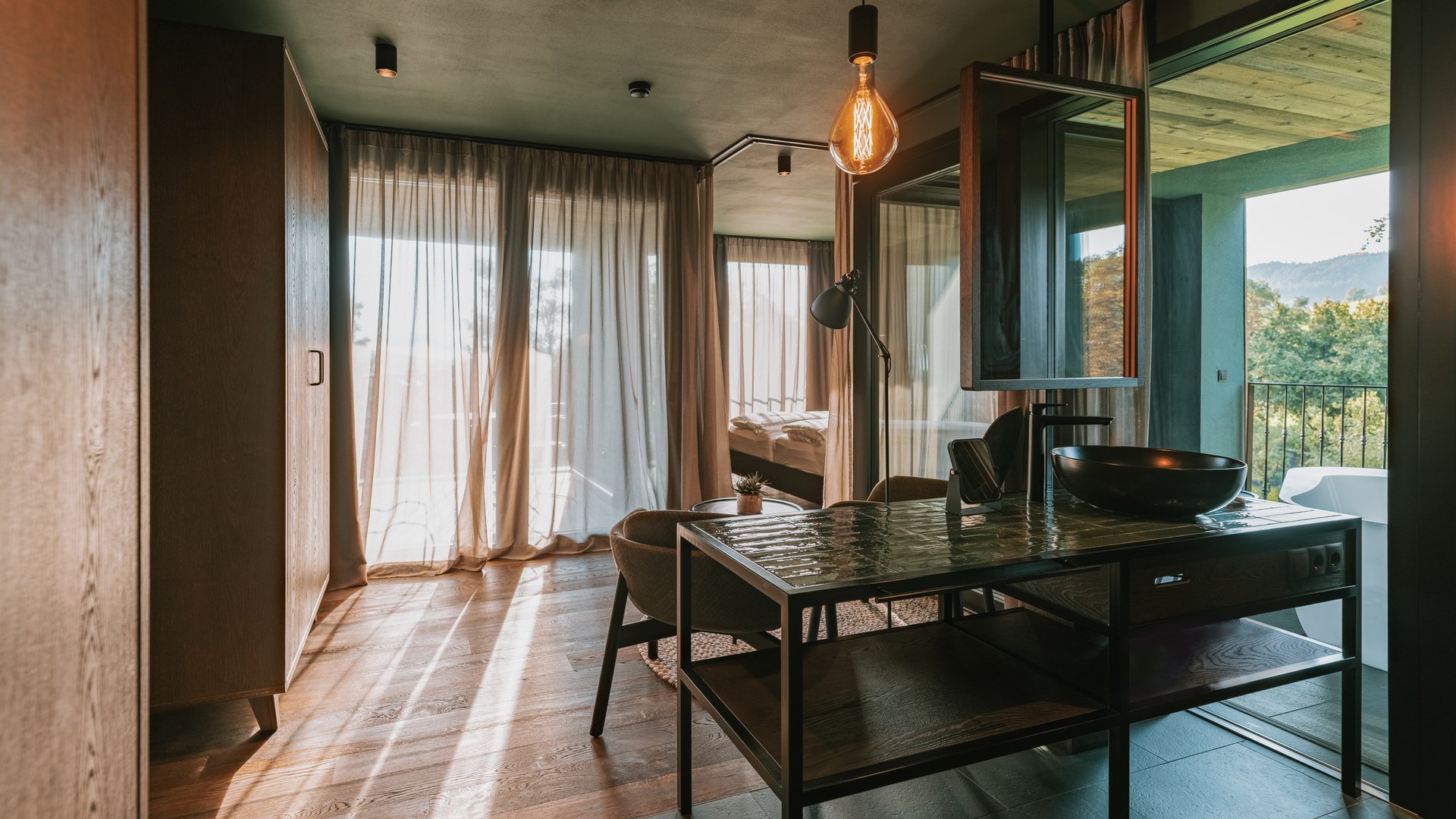 FLORIS Green Suites FLORIS Green Suites