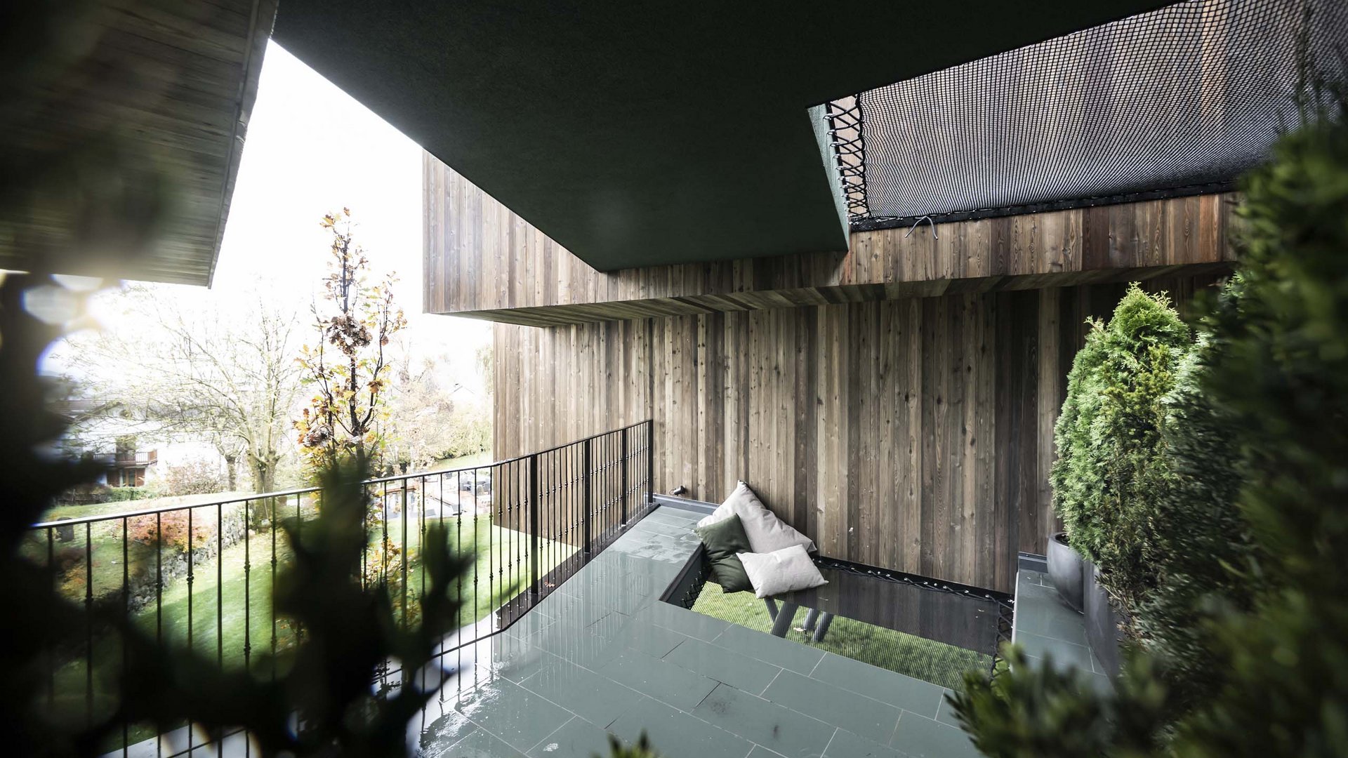 FLORIS Green Suites FLORIS Green Suites